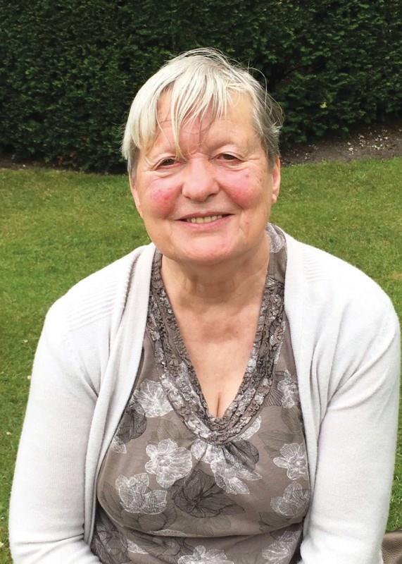 Dr Annette Collinge